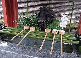 タケ、神社、手水場